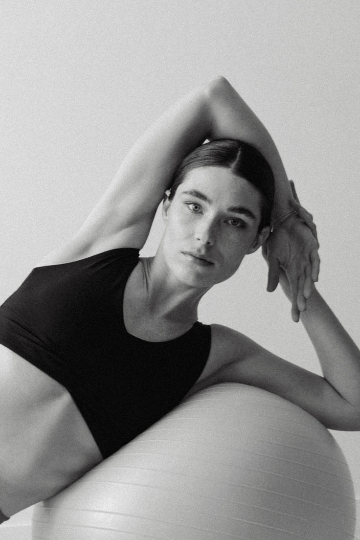 Elena Rossi — Calisthenics